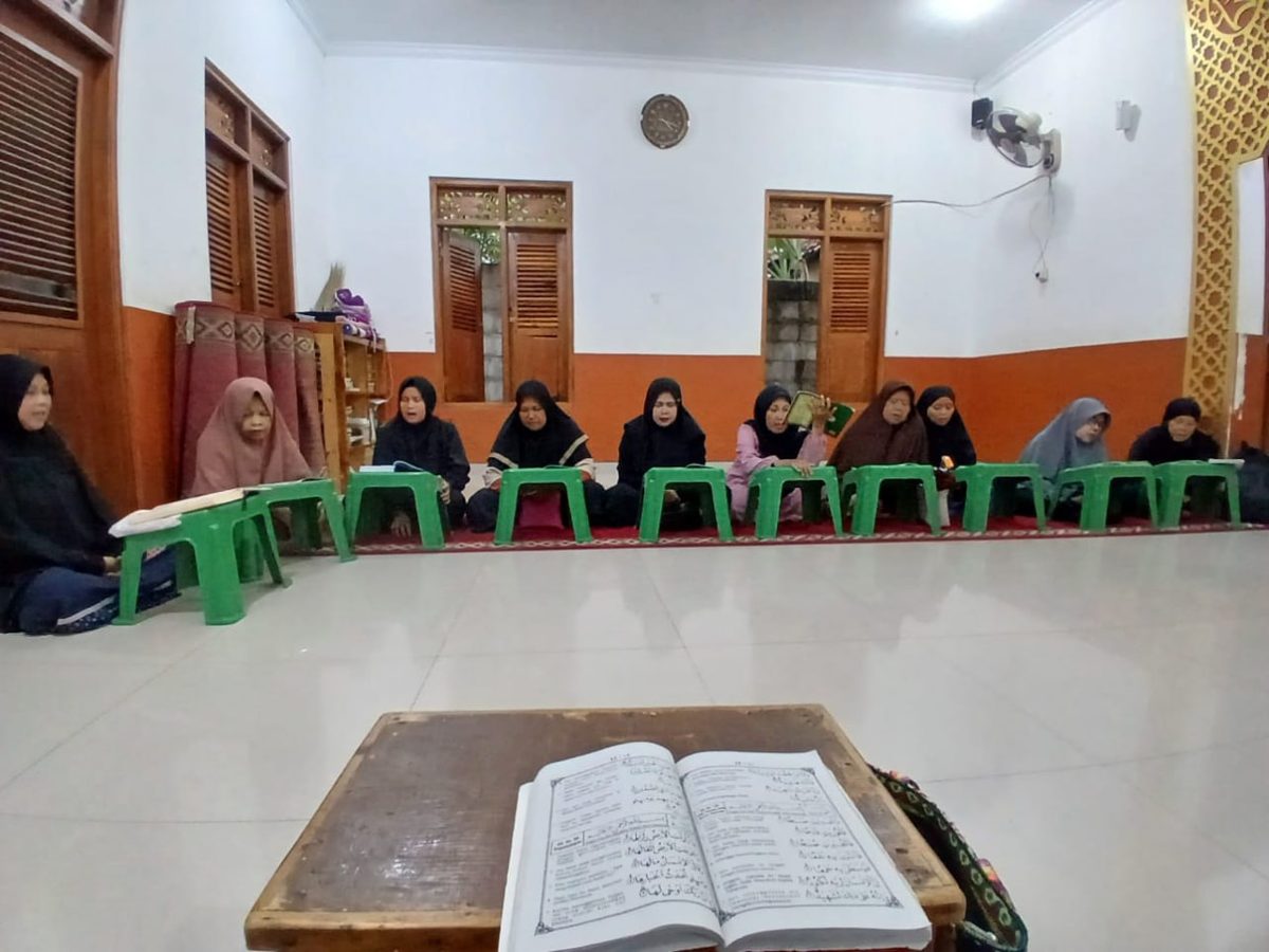 Iqro ibu-ibu sore hari